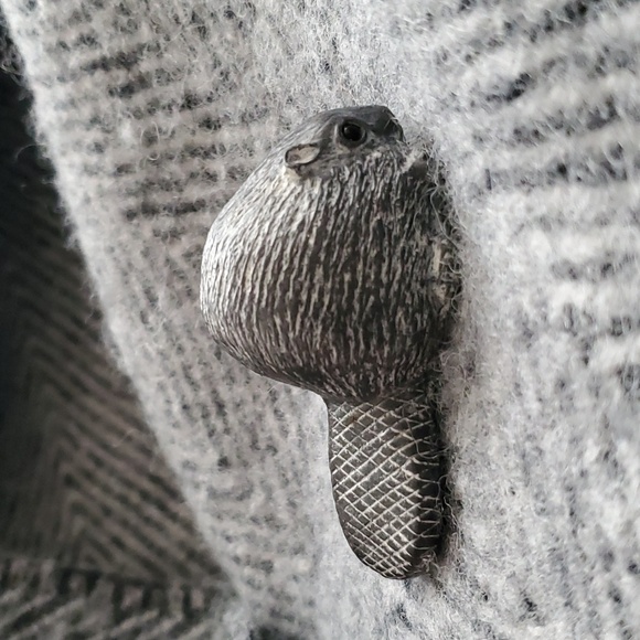 VTG Wolf Original Beaver Sculpture Canadian Resin Cast Carving Figurine - Picture 5 of 9